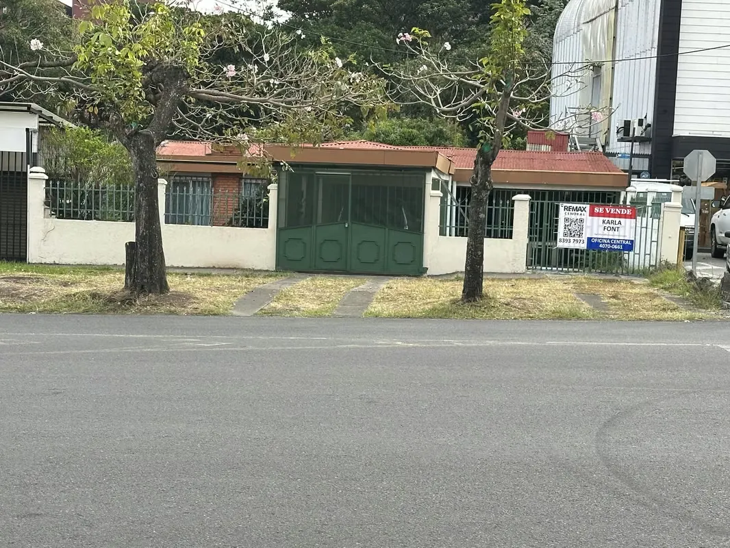 Located in one of the fastest-growing and highest-value areas in western San José, this property represents an outstanding commercial investment opportunity directly ...