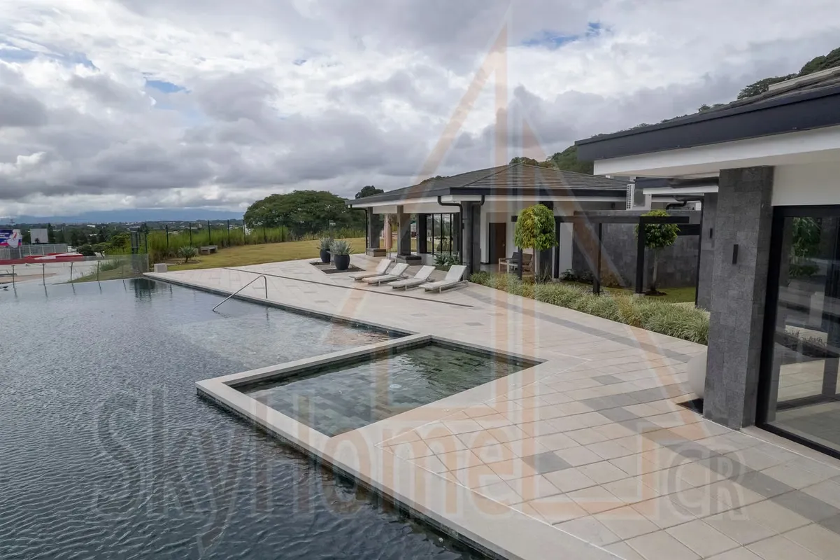 229 / Venta / Lote / Pozos / Condominio exclusivo