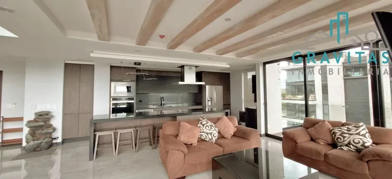 Penthouse for sale in Golfside Condominium ID 1776