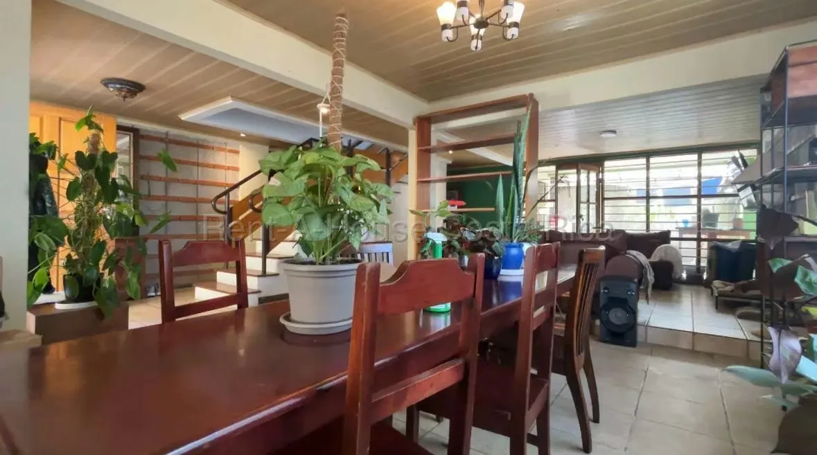 Venta de Casa con apartamento independiente en  San Vicente de Moravia