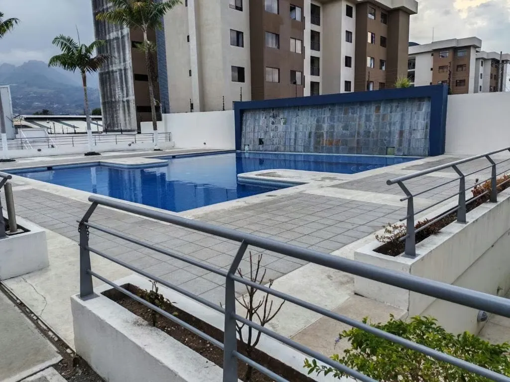 Se vende apartamento en Condominio OASIS DE SAN JOSÉ-