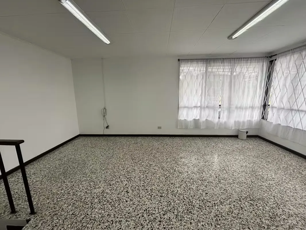 Casa para oficinas de 150 m² cerca de Plaza Roosvelt, San Pedro de Montes de Oca.