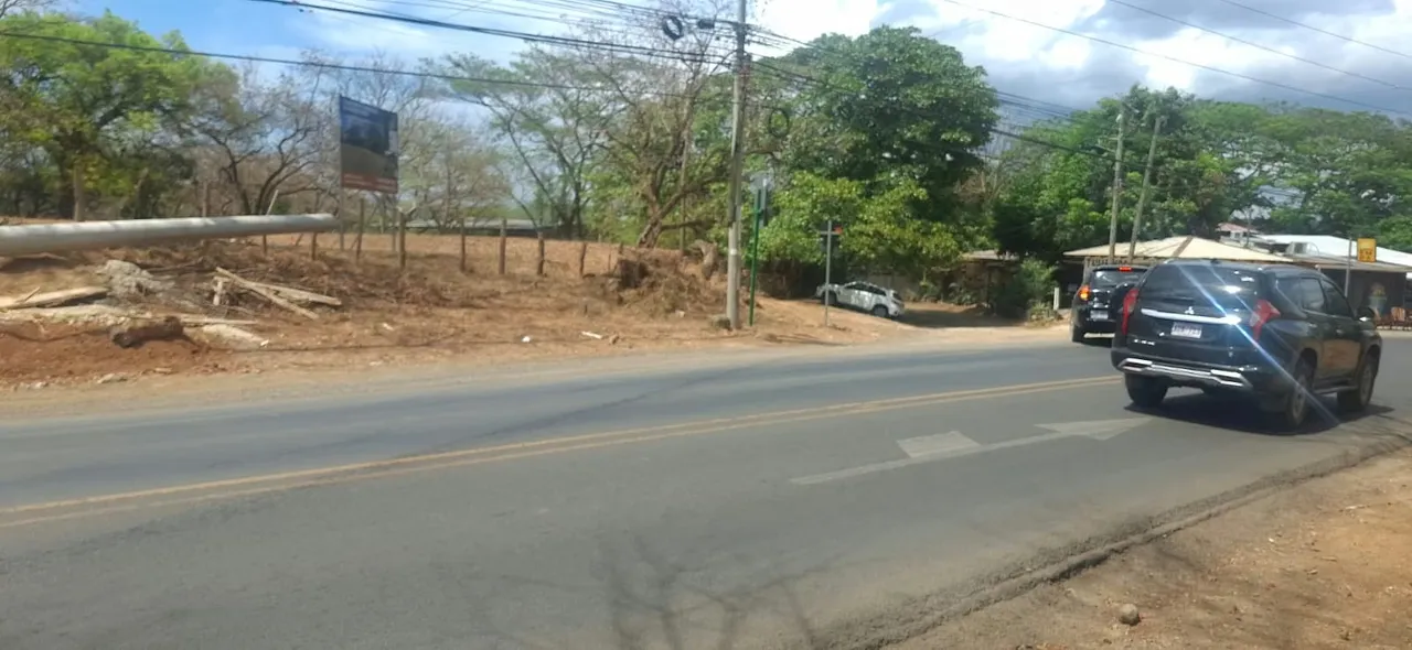 COMMERCIAL LAND - UNIQUE OPPORTUNITY FOR INVESTOR DEVELOPER