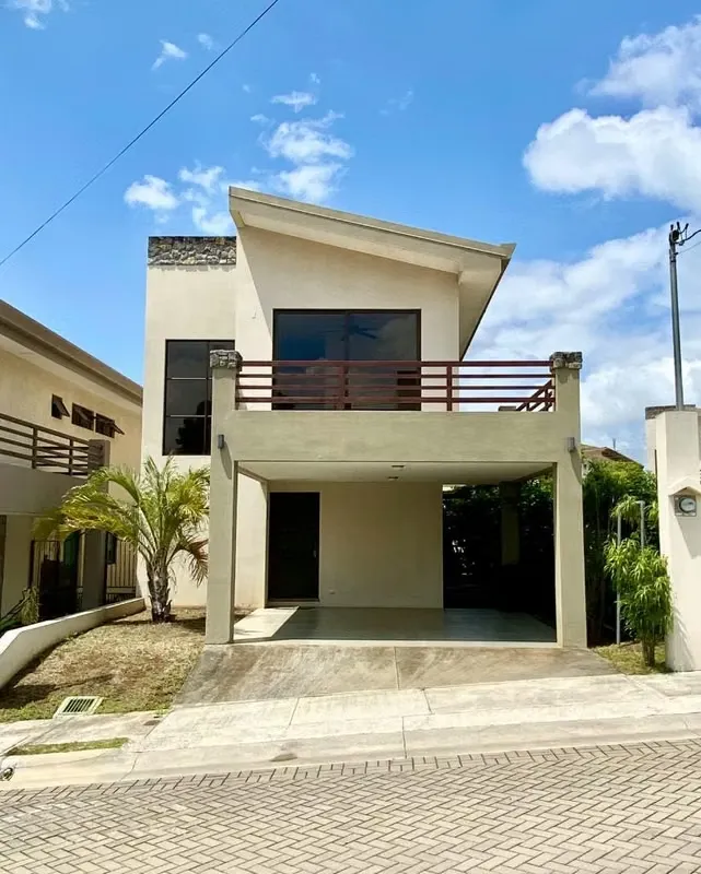 Hermosa Casa en Condominio en la Ceiba