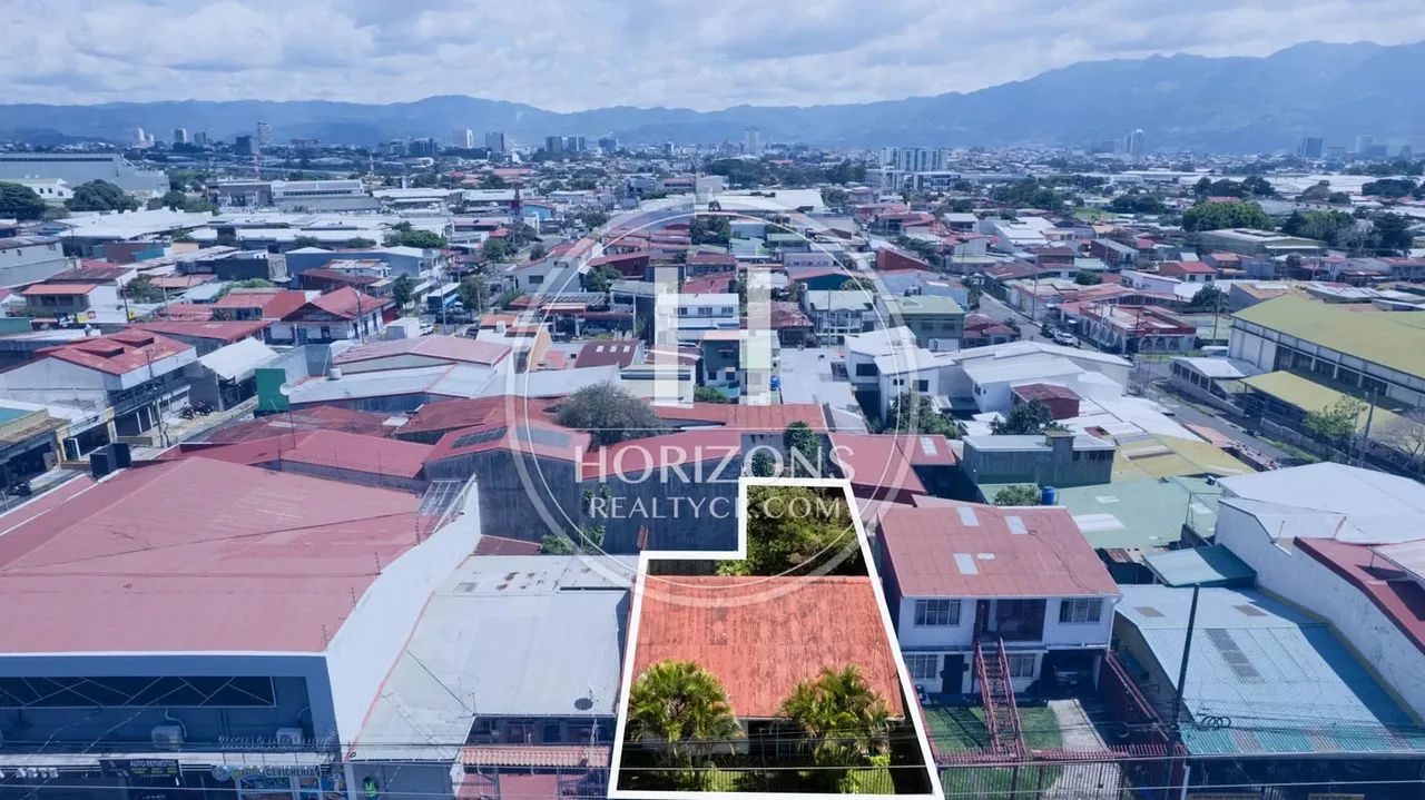 Se Vende Lote Plano en Tibás 340m² con Excelente Ubicación Comercial noj1077