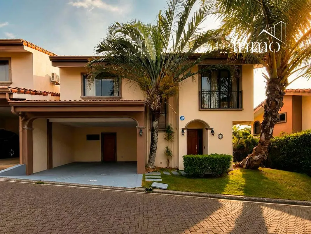 Furnished house for rent in Guachipelín, Escazú - 4 bedrooms