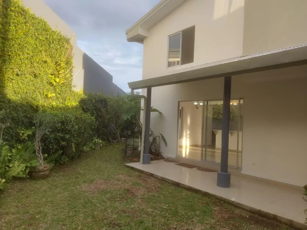 HOUSE FOR SALE IN TRES RIOS BARLOVENTO CONDOMINIUM