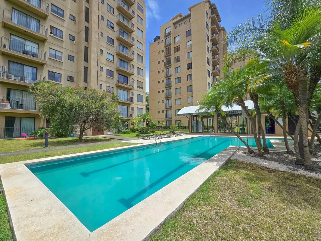 Apartamento en Alquiler con Vista x Ucimed | Condominio Brisas del Oeste, Sabana