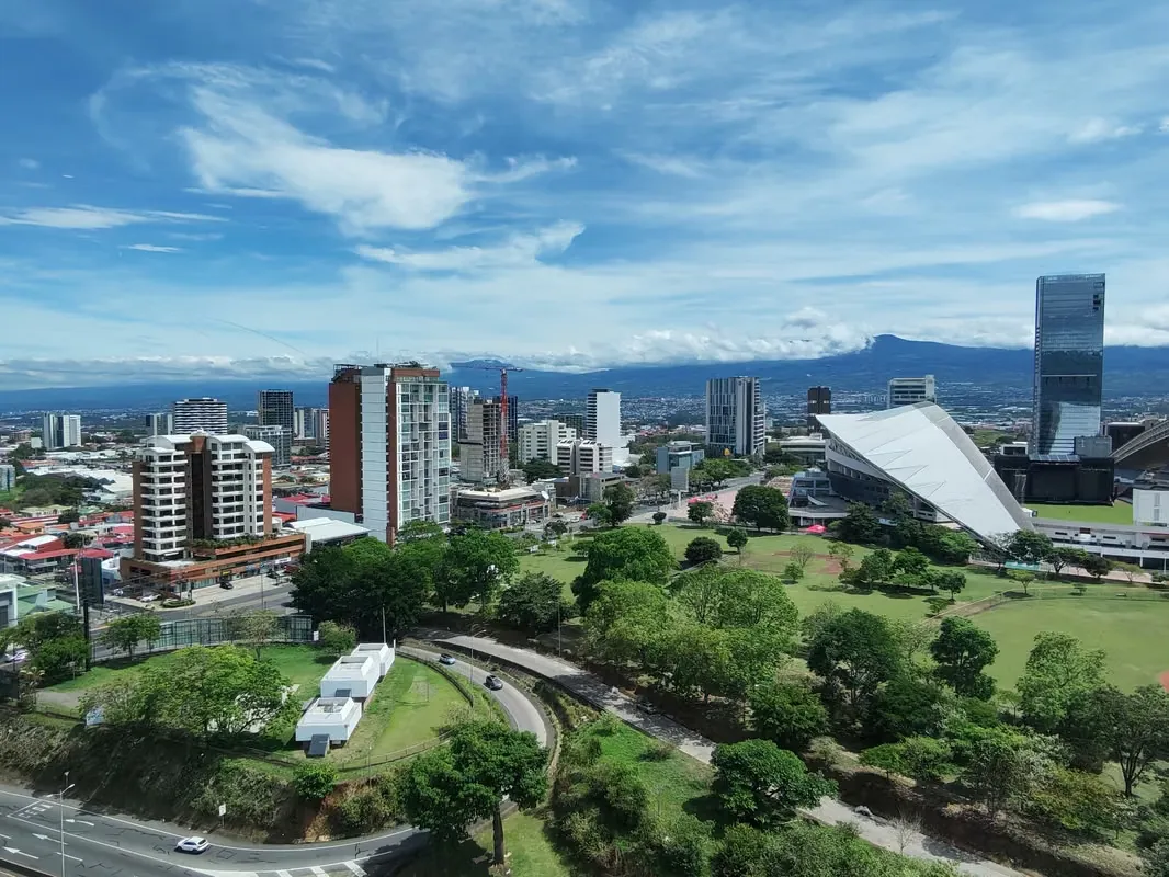 Penthouse for rent in Sabana Sur.