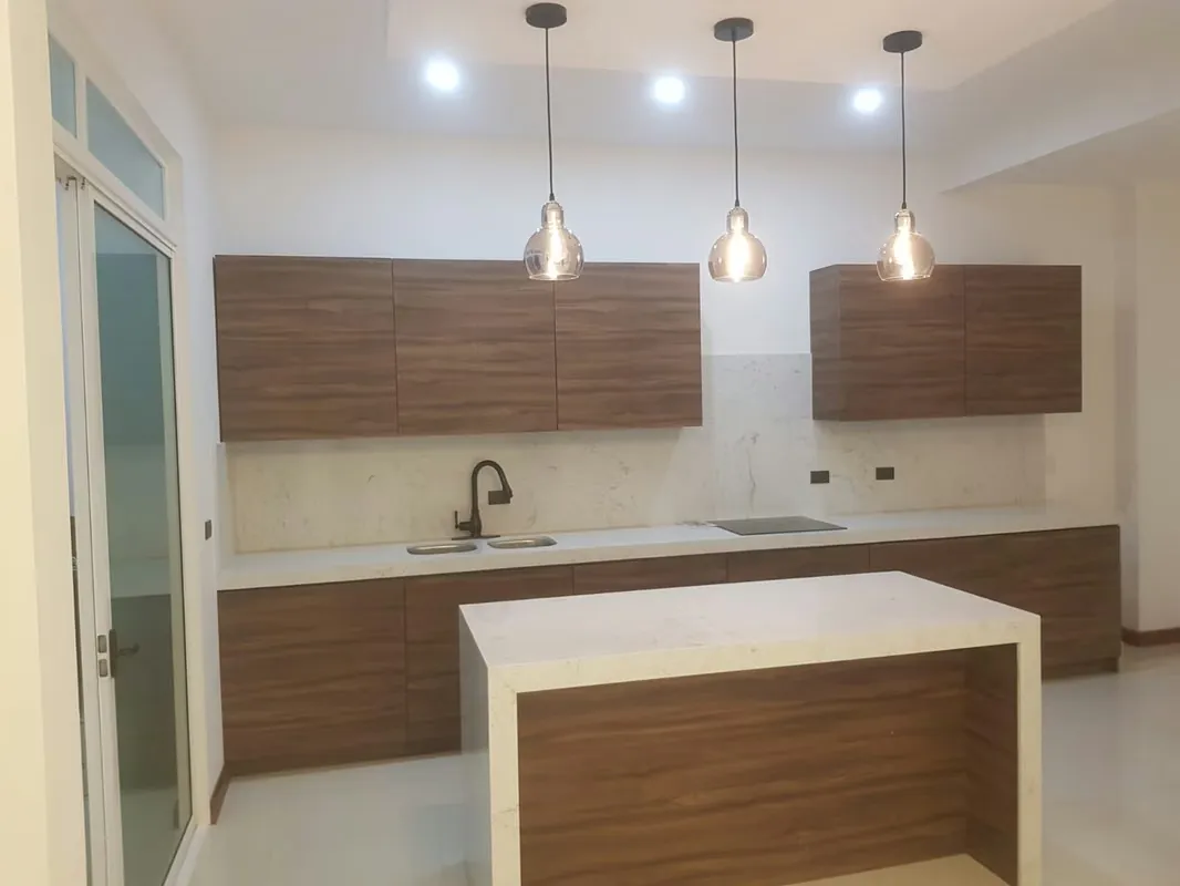 Avaluo 135millones !! casa nueva con oatio y cochera para dos carros , excelente ubicación y de fácil acceso ...