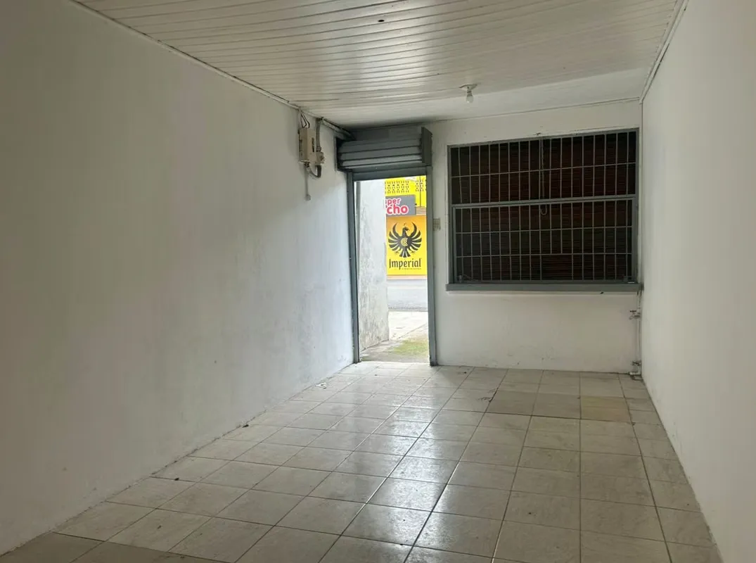 Commercial space or warehouse for rent in downtown Puntarenas