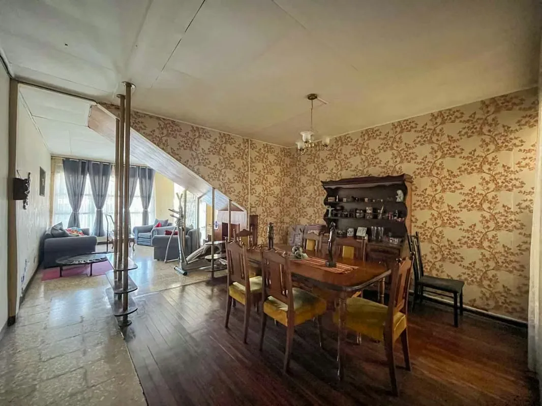 House for Sale in Barrio La California – Ideal for Business, Hospitality, or Investment