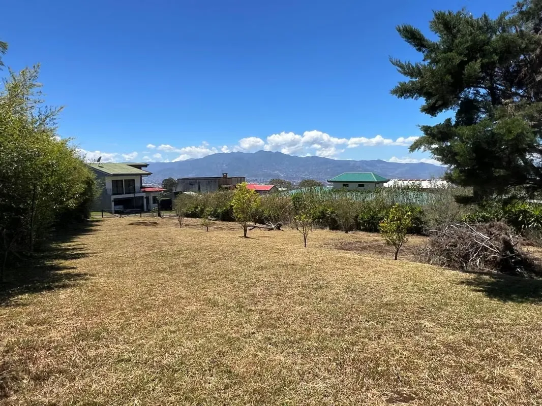 Lote plano en Residencial Vista Real, Concepción, San Rafael, Heredia