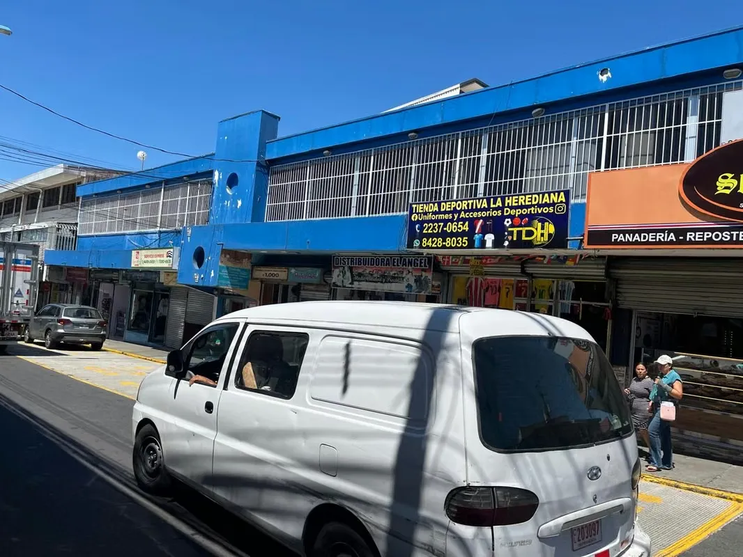 Alquilo Segunda Planta en el Centro de Heredia Calle 4, Avenida 4