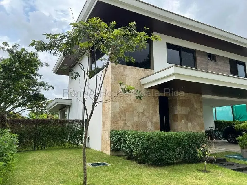 Venta casa de lujo de una planta en exclusivo condominio #26-1879 GS