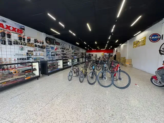 Ubicado sobre una de las arterias más transitadas de San José, este local comercial ofrece una ...