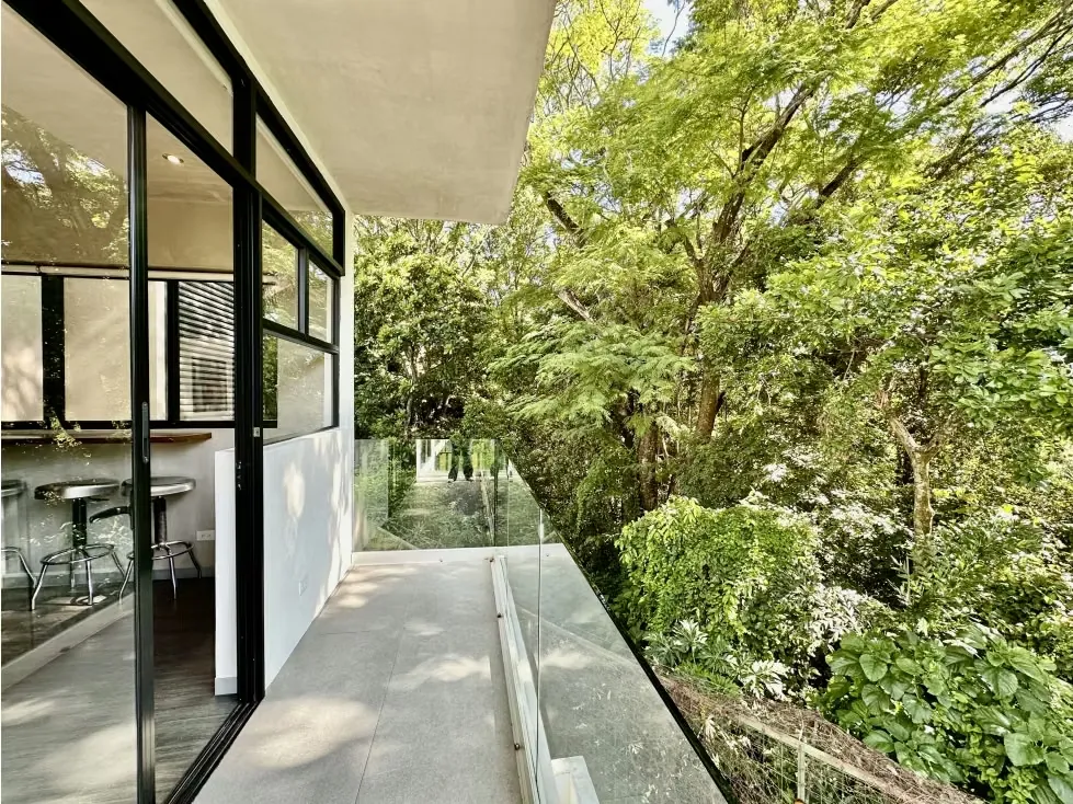 Hermoso apartamento de una habitación independiente, ubicado en una zona privilegiada que ofrece comodidad, accesibilidad y una ...