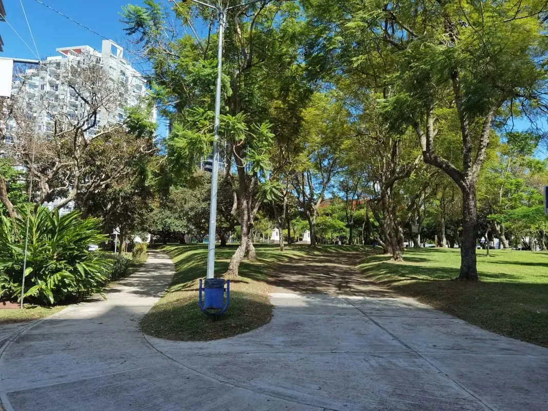 Vistas de Nunciatura, hermoso-lujoso- amplio 63m2, L. Blanca, 1 hab, 1.5 baños, vista parque.