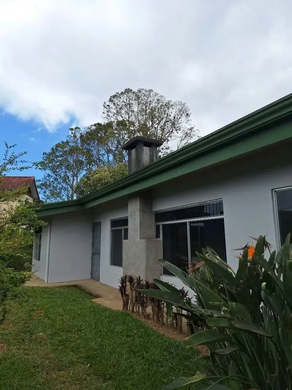 Hermosa Casa con Chimenea