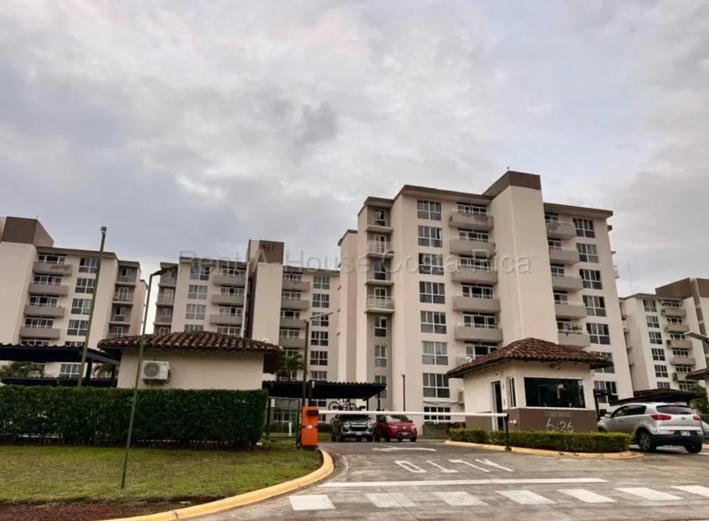 Se vende hermoso apartamento de 3 habitaciones y 2 baños, ideal para quienes buscan comodidad, ...