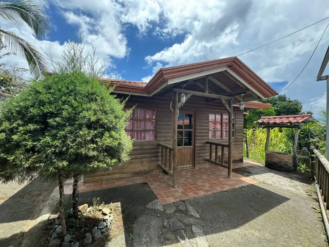Cabin for Sale in Acosta