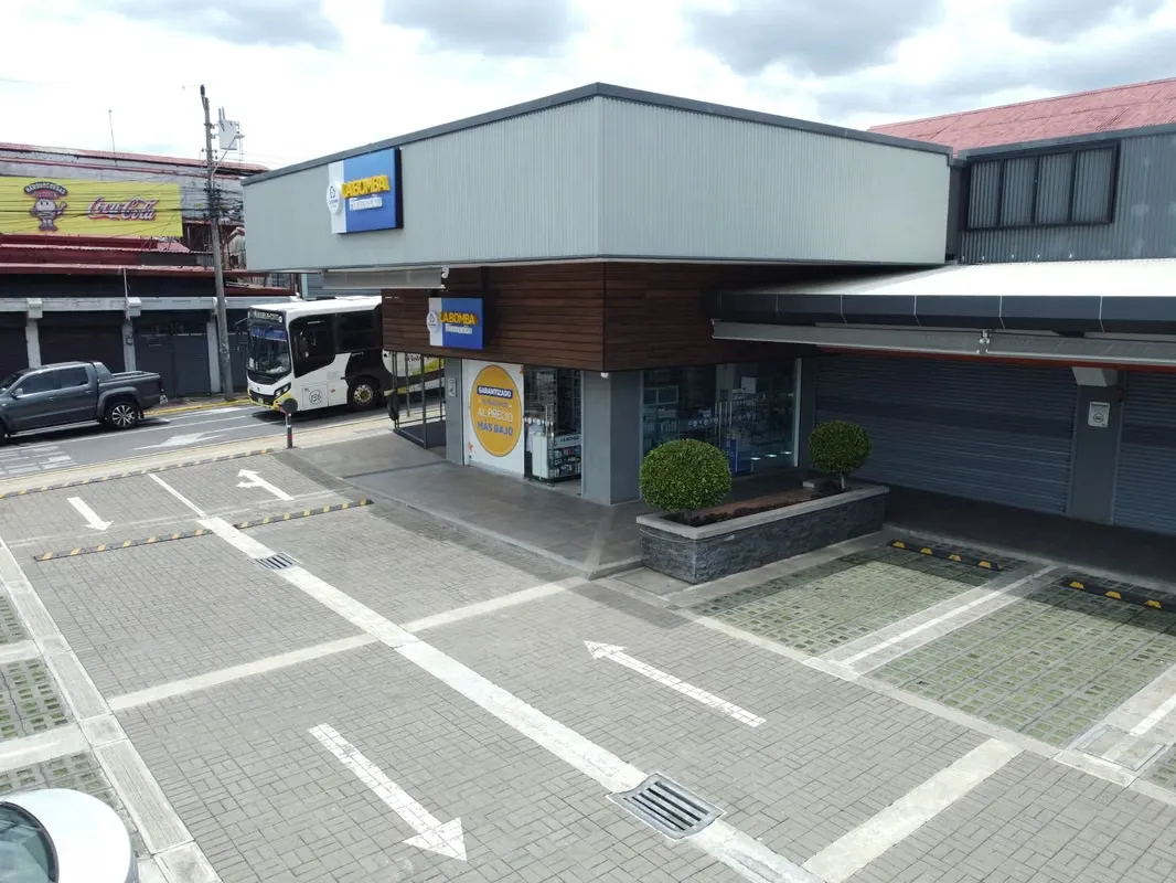 IPB Plaza Comercial Santa Anita local # 8