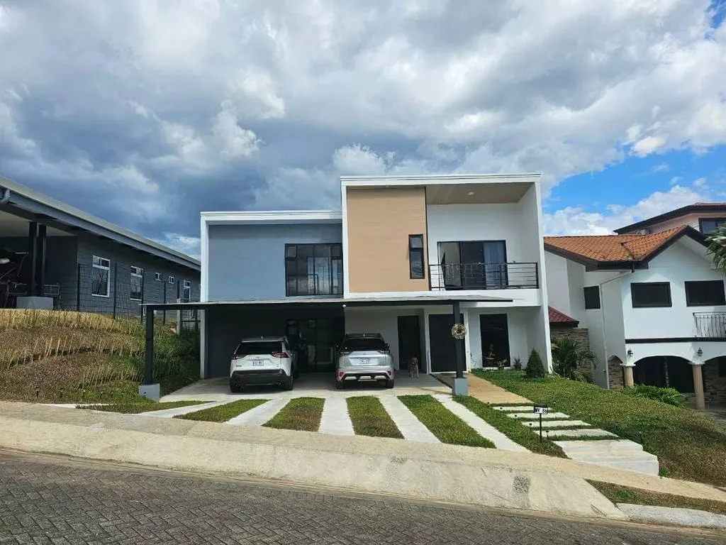 Casa en Preventa en Valle de las Flores, Grecia | Amplio Lote de 630 m²
