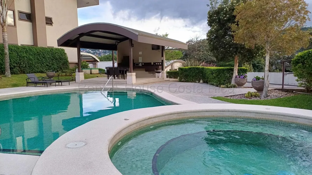Apartamento en Alquiler Lomas de Ayarco