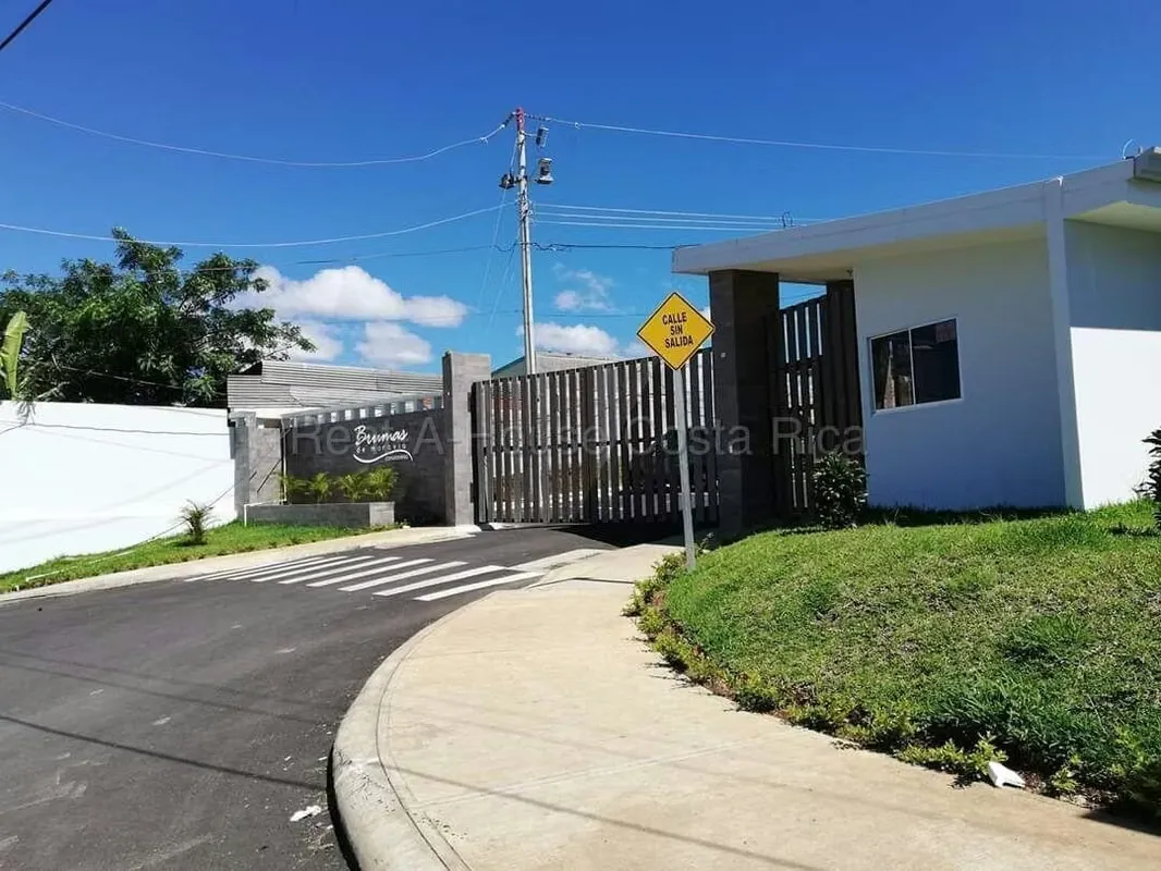 Casa en venta en condominio en Moravia, La Trinidad #26-2144 GS