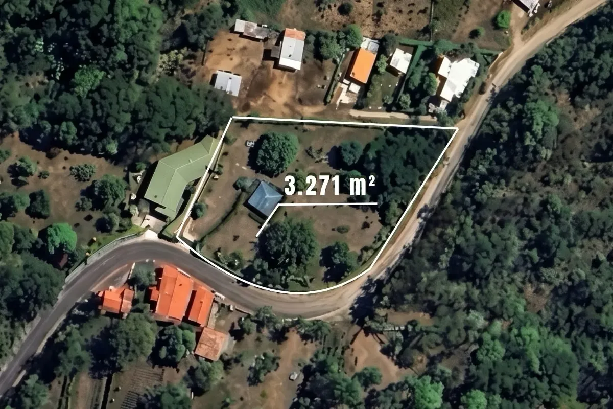 Venta de Terreno - Florencia | Con Rancho y Vista al Volcán