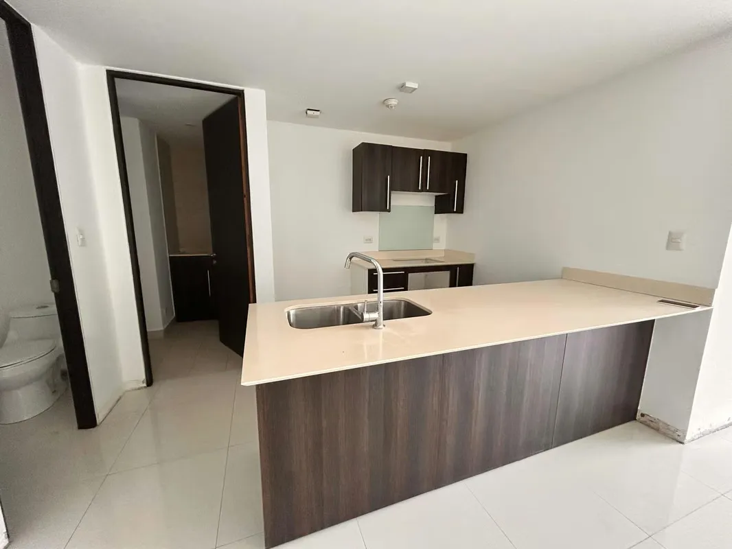 Apartamento en Condominio en Santa Ana centro de Oportunidad!!!