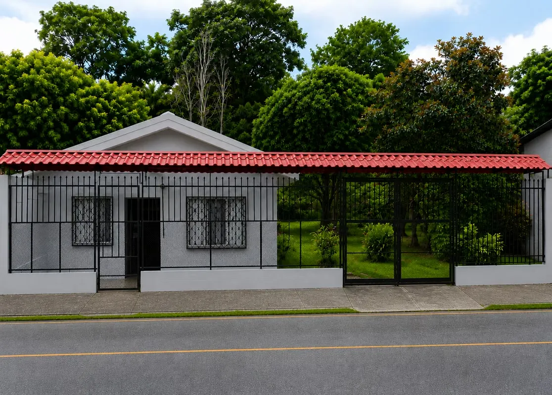 Se Vende Casa!!  ¡Con amplio espacio verde y muy céntrica!
